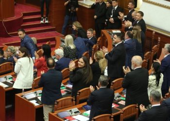 PS nis reformën në Kuvend/ Diskutimet për ndryshimin e numrit të komisioneve parlamentare fillojnë të hënën.