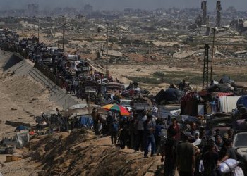 Pamje tragjike në Gaza, mijëra palestinezë në kërkim të shpëtimit ndërsa tanket izraelite mbushin rrugët.