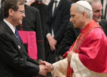 Papa Leoni takon presidentin izraelit Herzog në Vatikan: Angazhohemi për mbrojtjen e komuniteteve të krishtera në Tokën e Shenjtë.