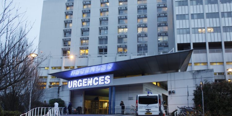 Parisi lëshon një paralajmërim të rëndësishëm, Ministria e Shëndetësisë kërcënon me ngritjen e qendrave mjekësore për të lënduar nga fronti.