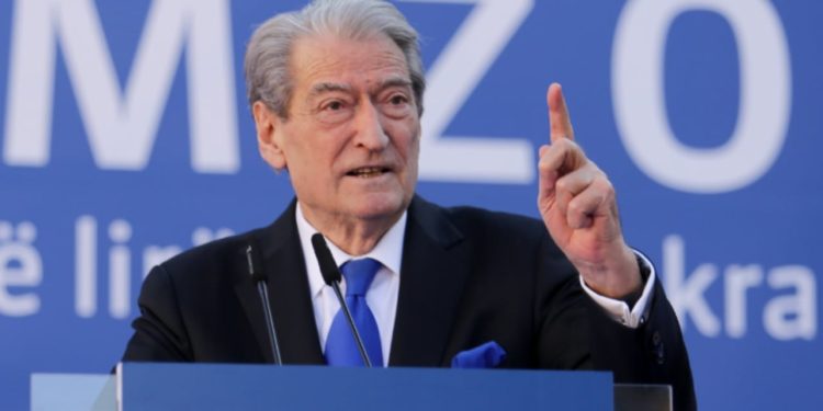 Pas shpalljes së mbledhjes së Parlamentit, zbulohet veprimi i PD. Berisha convokon Kryesinë në seli.