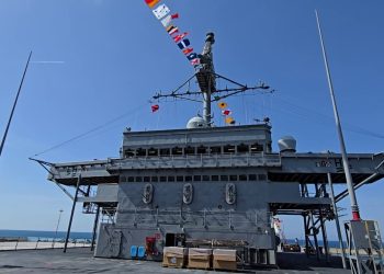 “Pentagoni” lundrues: Vizita historike e anijes simbole të marinës amerikane në Porto Romano.