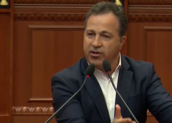 Përbërja e komisioneve: Peleshi takon liderët e grupeve parlamentare, opozita paraqet zyrtarisht emrat për komisionet në Kuvend.