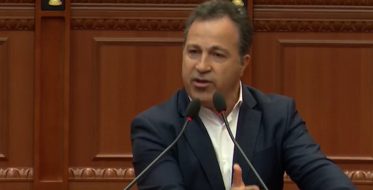 Përbërja e komisioneve: Peleshi takon liderët e grupeve parlamentare, opozita paraqet zyrtarisht emrat për komisionet në Kuvend.