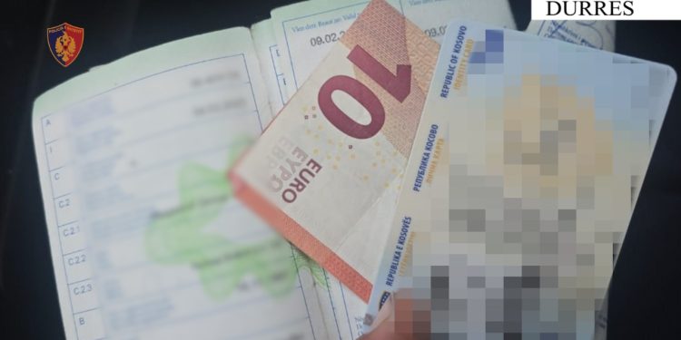 Përpjekje për të korruptuar punonjësit e Policisë Rrugore, 23 shoferë tashmë të arrestuar ose të proceduar