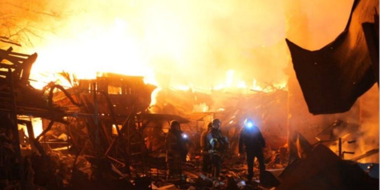 Pesë të vdakur dhe 9 të plagosur në jug të Ukrainës si pasojë e sulmeve ajrore ruse