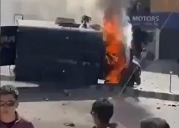 Pesë të vdekur dhe shumë të plagosur në përleshjet mes policisë dhe protestuesve në Indi