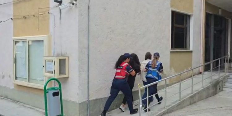 Piramidat financiare online: Të arrestuarit para Gjykatës së Fierit për tu njohur me masat e sigurisë sot.