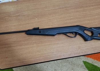 Plagosi me armë të afërmin, 19-vjeçarja sulmohet në Këlcyrë