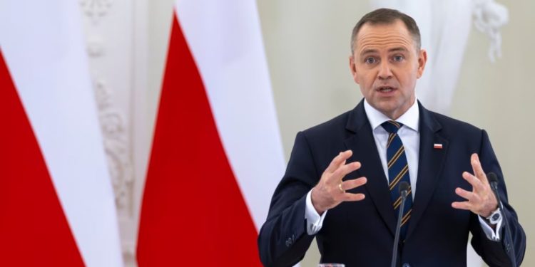 Polonia vazhdon mbrojtjen për refugjatët ukrainas, por kufizon mbështetje të tjera.