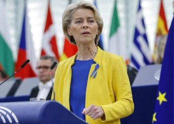 Presioni ndaj Von der Leyen rritet, e majta në Parlamentin Europian propozon mocion mosbesimi.