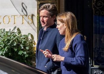 Princesha Beatrice humb çdo mundësi për t'u bashkuar me Familjen Mbretërore, emri i babait të saj rikthehet në dokumentet Epstein.