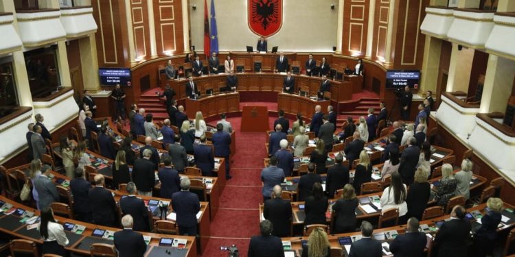 Programi i qeverisë, Partia Demokratike kërkon një mocion për debat në Parlament.