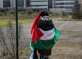 Protestat për Palestinën vazhdojnë, ndërsa fabrika e armëve izraelite në Britani mbyllet papritur.