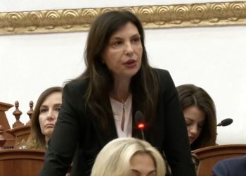 “Pyetja për Ruçin: A ka lejuar ndonjëherë të flasë një lodër teknologjike?” Topalli i thotë Peleshit: Kjo është hera e parë që ndryshoni rregulloren pa marrëveshje.