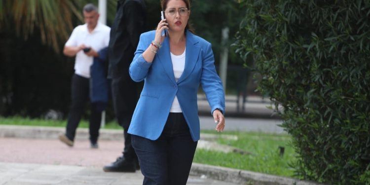 Rama bëri një propozim për të drejtuar Bashkinë e Tiranës/ Manastirliu: Është një përgjegjësi e madhe, na presin sfida të rëndësishme.