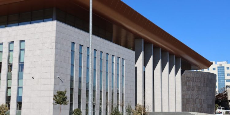 Rekord i ri: Apel për gjyqtarët/ KLGJ kërkon 44 mijë dosje për 31 gjykatës, më shumë se gjysma e tyre mungon.