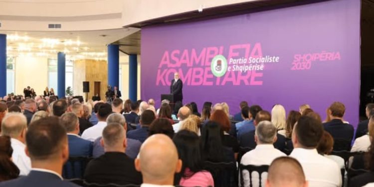 Rikthehem në ambientin tim natyror," thotë Manja pas emërimit si kryetar i Komisionit të Ligjeve: "Mezi pres të filloj këtë fazë të re.