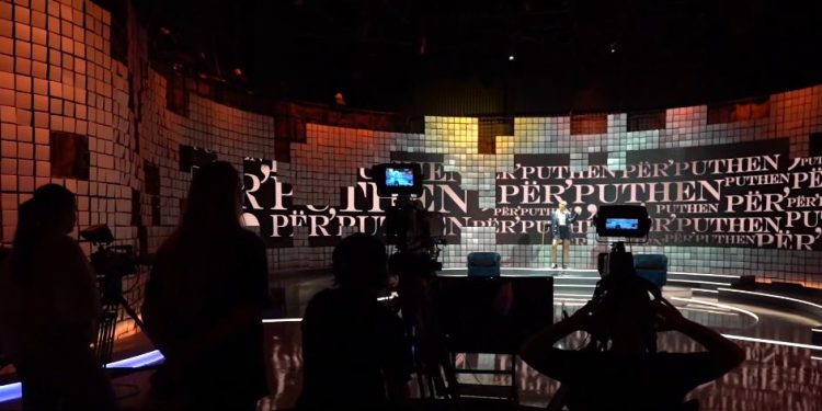 Rikthehet 'Për'puthen': Moderimi dhe autorësia iu besohen Megi Pojanit dhe Neda Ballukut, me opinionistët Aulona Musta dhe Laert Vasili