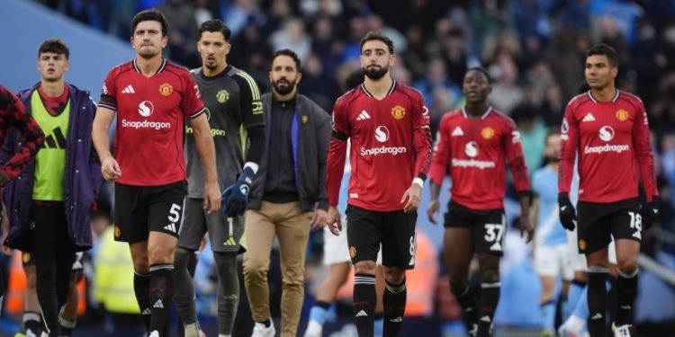 Rrëfehet emocionet e derbit të Mançesterit dhe sfidat në fillim të sezonit, drejtuesit e United marrin vendimin për Ruben Amorim.