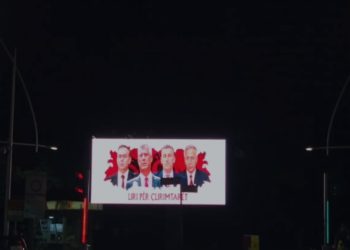 Rrugët e Tiranës të mbushura me postra të ish-drejtueseve të UÇK, çfarë ndodh më tutje