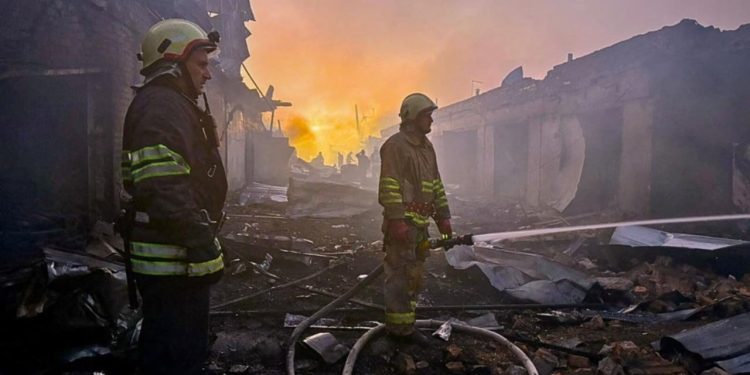 Rusia godet Ukrainën me dronë, një viktimë dhe disa të lënduar.