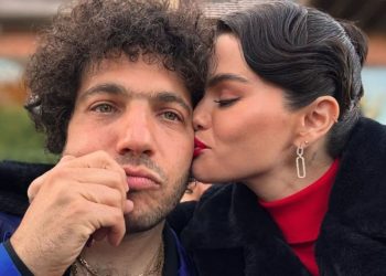 Selena Gomez dhe Benny Blanco bëhen gati për martesë, zbulohen detajet e dasmës së tyre.