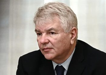 Shkatërroni avionët e Moskës nëse shkelin hapësirën," paralajmëron ambasadori rus pas deklaratës së Trump-it: "Nëse NATO vepron, do t'i përgjigjemi me luftë.