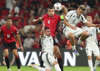 Shqipëri-Letoni: Kuqezinjtë në kontroll, Gjimshiti ka një rast të pahijshëm (VIDEO)