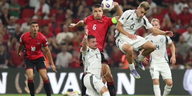 Shqipëri-Letoni: Kuqezinjtë në kontroll, Gjimshiti ka një rast të pahijshëm (VIDEO)