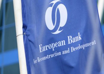 "Shqipëria dhe Kosova tregojnë stabilitet" / BERZH ruan parashikimin për rritjen ekonomike në 3.5%, por paralajmëron për rrezikun e rënies së remitancave.