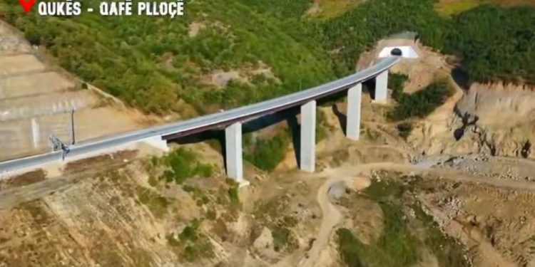 “Shqipëria në Përshtypje”/ Rama komentoi opinionet e qytetarëve për rrugën e re Qukës-Qafë Plloçë