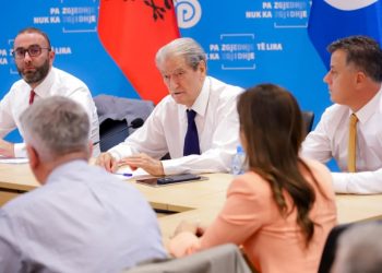 Shqipëria nis kapitujt e negociatave, BE e vlerësan ritmin pozitiv; Berisha: Vendi ynë nuk përmbush asnjë kriter në këtë proces.