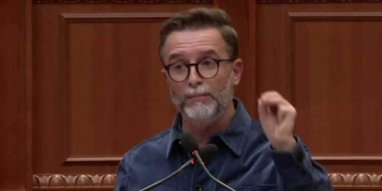 Skemat piramidale online: “Leo Smith u ka thënë viktimave se nuk ka para deri më 1 gusht 2026”, Braçe: “Për mua, që kam jetuar në ’96 e ’97, kjo nuk është e re.”