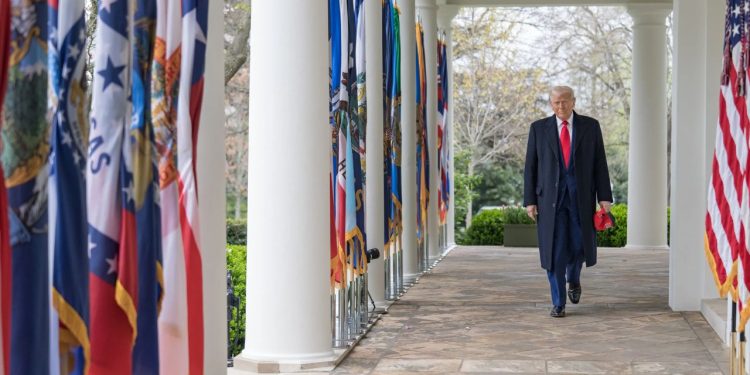 Sulmi izraelit në Katar, Trump “në një situatë të vështirë”, reagim nga Shtëpia e Bardhë: Nuk kishim informacion.