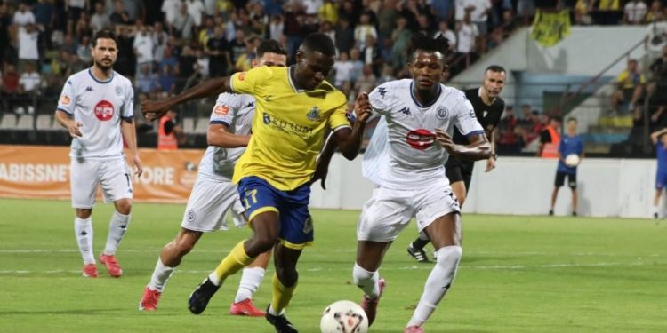 Superiore: Elbasani venc Dinamos dhe kap kreun, Teuta kënaqet me barazim ndaj Vorës