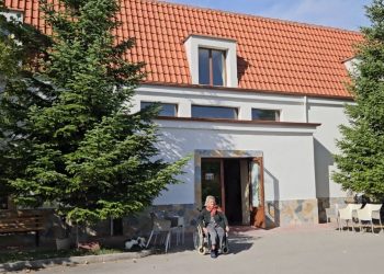 Të harruar deri në fund: Dy të moshuar gjetën vdekjen në banesën e tyre, ne Korçë ka një rritje të kërkesës për azil.