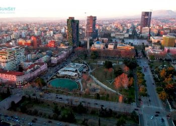 Të huajt investojnë 760 milionë euro/ Pronat janë në fokus, me italianët e turqit që udhëheqin.