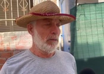 Tension në Sarandë: Një gjimnaziste tenton të ndërrmarri një akt ekstrem duke u hedhur nga kati i katërt, por shpëtohet nga tenda. Babai: Djalin e keqtrajtojnë gjithashtu.