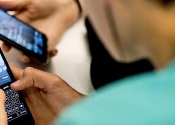 Tërheqëse në Itali: Vajza 12-vjeçare abuzohet seksualisht nga një i ri dhe një tjetër adoleshent, videot e saj shpërndahen në rrjetet sociale.