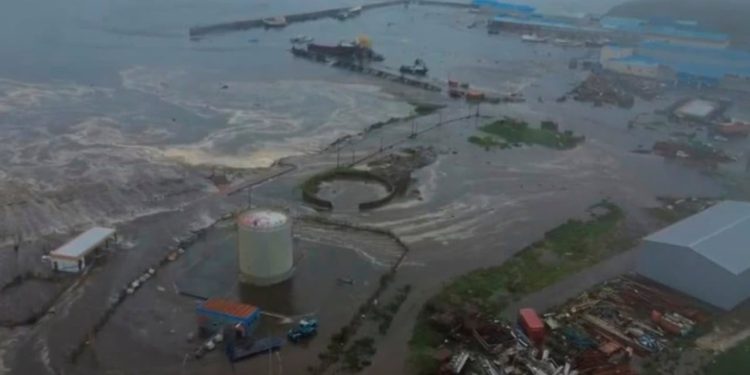 Tërmet 7.4 ballë në Rusi shkakton panik te qytetarët, jepet paralajmërim për tsunami.