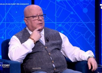 Titulli i Kryesor/ “Votat ishin për, por për interesa të ndryshme”, Gjokutaj mbi shkarkimin e Veliajt: Kemi luftuar shumë për këtë ngjarje dhe një ditë e gjetëm të përgatitur.