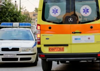 Tragjedia në Greqi: Gruaja turke humb jetën në një aksident të rëndë kur makina përmbyset, e shoqëruar nga djali i saj.