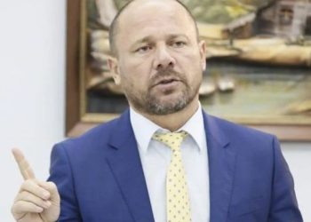 Tritol në banesë: Xhelal Mziu thotë se nuk ka konflikte me askënd dhe nuk di se kush mund ta ketë bërë.