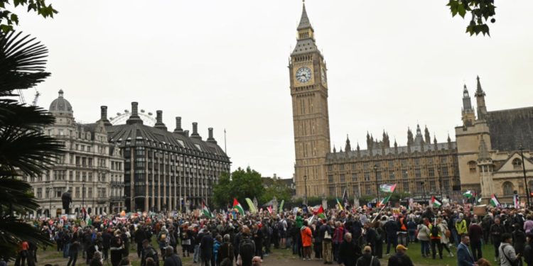 Trump në Londër: Tre të arrestuar, dyshohet për lidhje me agjentët rusë