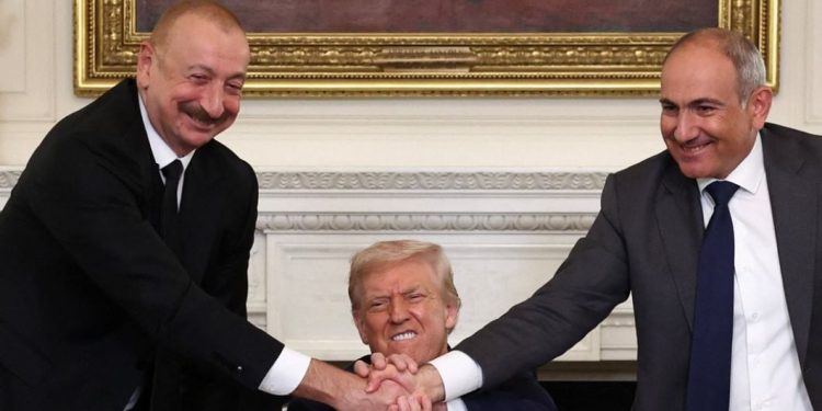 Trump ngatërron Shqipërinë me Armeninë përsëri: Zgjidhni luftën shumëvjeçare mes ‘Shqipërisë dhe Azerbajxhanit’