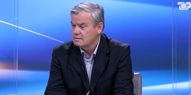 "Turne në kryeqytet: Manastirliu përballet me Alimehmetin", Nikoll Lesi ndan informacion në 'Shqipëria Live': Tirana si një 'Waterloo' për PD-në.