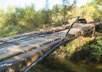 Ura në Kraps në rrezik të shembjes, bashkia nis riparimin pas kërkesës së Fiks Fare.