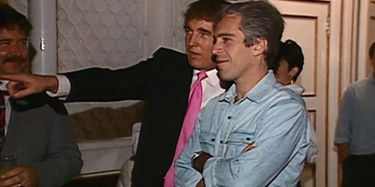 Urimi i Trump për ditëlindjen e Epstein: Presidenti shmang komentet mbi letrën, e cilëson çështje të 'mbyllur' dhe ia ka besuar stafit.
