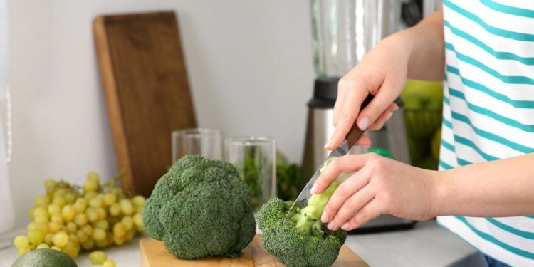 Ushqime të zakonshme që ndihmojnë kujtesën: Çfarë duhet të konsumojnë individët mbi 60 vjeç?